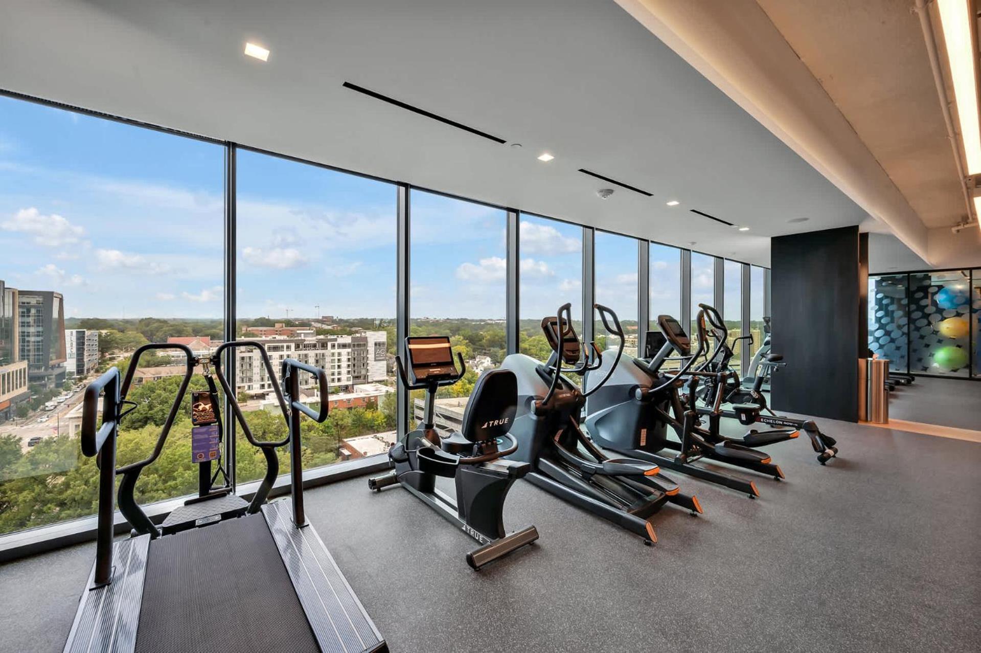 High-Rise Apt Raleigh Free Parking & Sunset View 1 Exterior foto